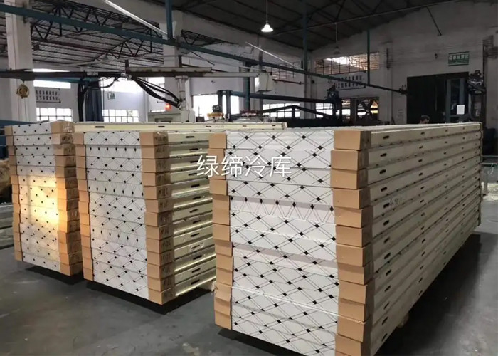 paseo comercial del panel de la PU del grueso de 100m m en el equipo de refrigeración de la cámara fría del congelador para los mariscos
