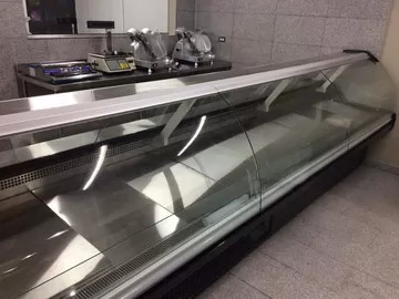 2-6°C Refrigerador con puerta abierta