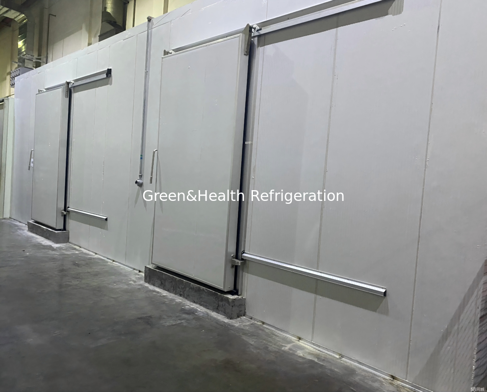 Cuarto de almacenamiento en frío personalizable disponible en varios tamaños y rangos de temperatura para sus necesidades individualizadas